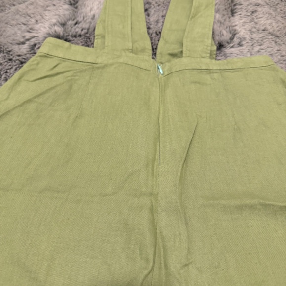 Linen Short Jumpsuit - Picture 7 of 10